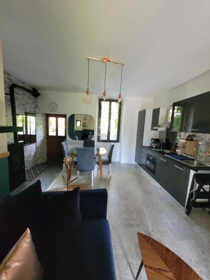 La Reyniere Bed & Breakfast แซร์ ภายนอก รูปภาพ
