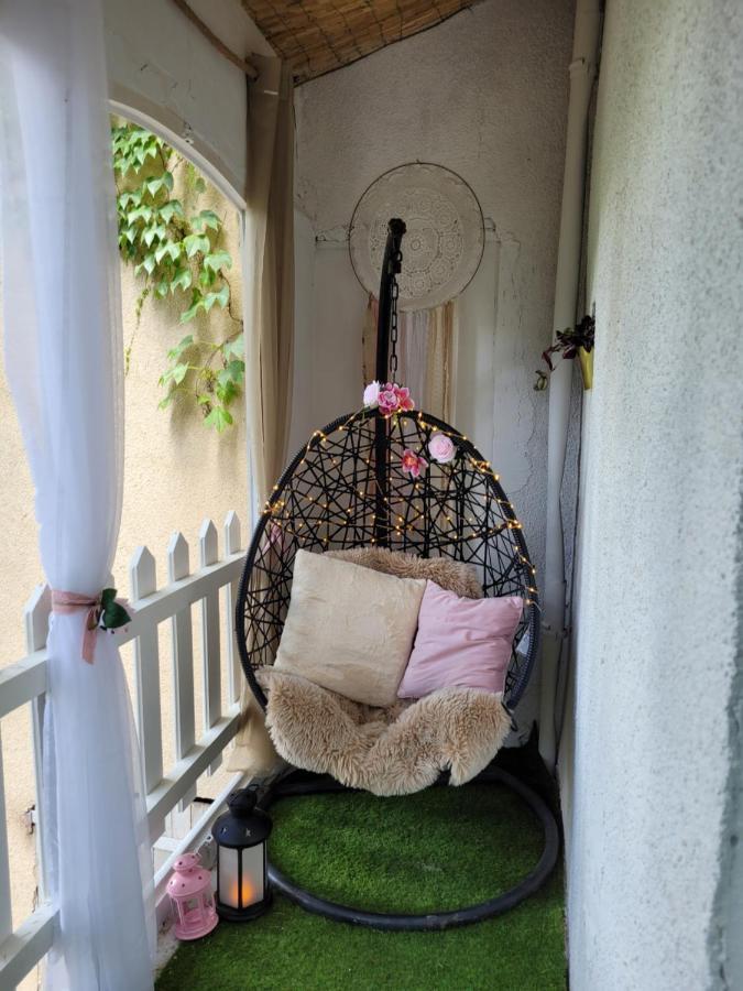 La Reyniere Bed & Breakfast แซร์ ภายนอก รูปภาพ